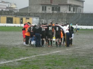 La preghiera a fine partita dell’Hermes (foto Domenico Vastante)