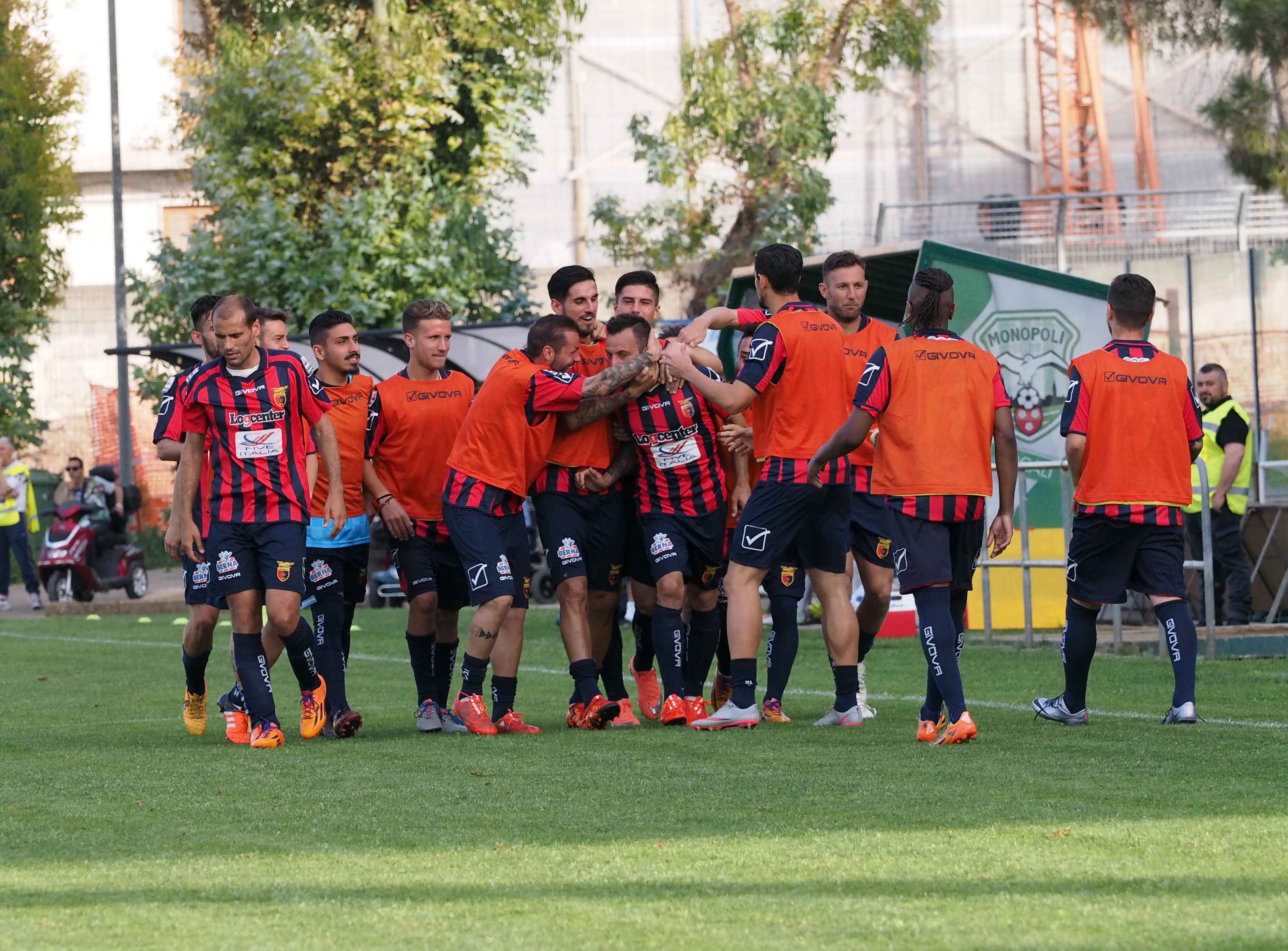 L'esultanza di De Angelis (Foto Scialla)