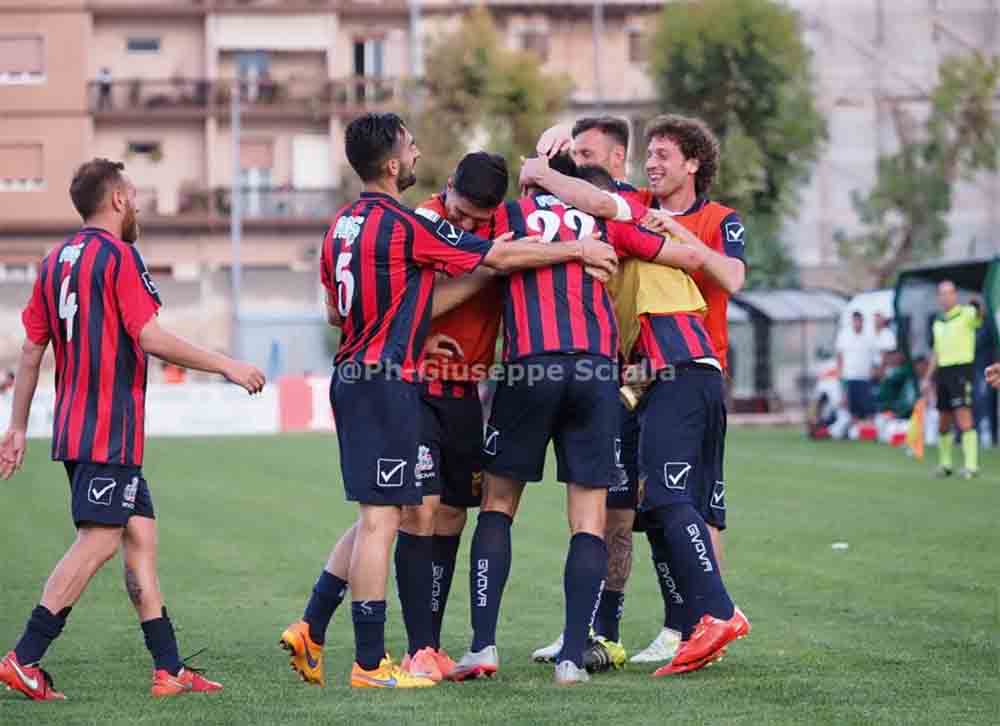 Casertana, vittoria da playoff a Monopoli: la nostra fotogallery