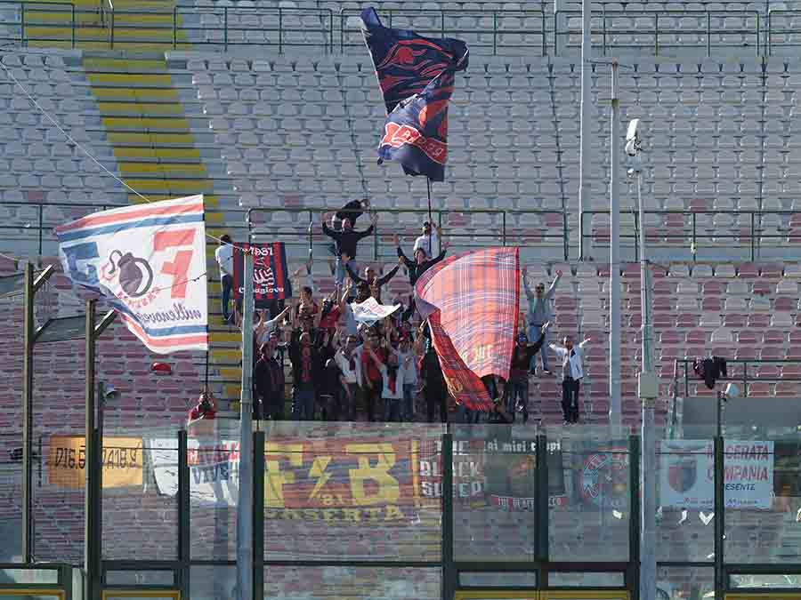 Casertana pari a Messina, playoff in pugno. Onore ai casertani sugli spalti: la fotogallery