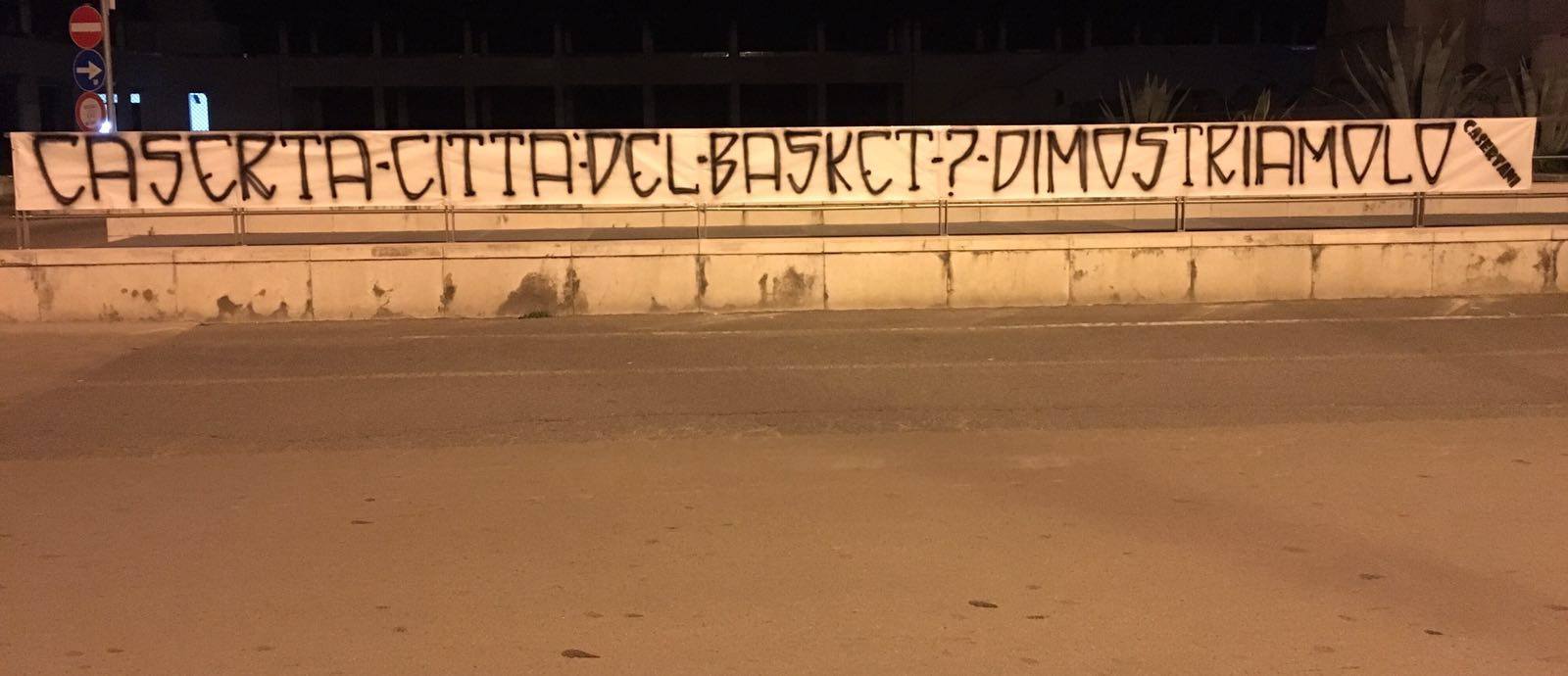 LE FOTO – I tifosi bianconeri chiamano la città: “Salviamo la Juve”