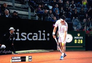 Marco Caporaso nel match tra Djokovic e Nishikori