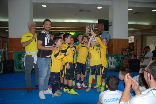 La premiazione della squadra all'Itaca Cup 