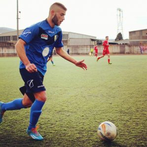Ciro Castaldo con la maglia della Sessana