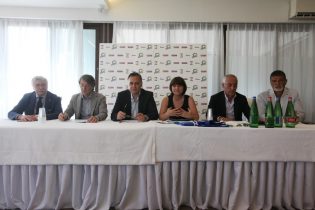1- Un momento della conferenza stampa di presentazione di Title Sponsor Ce.Di Sigma Campania e della nuova maglia della Sigma Aversa