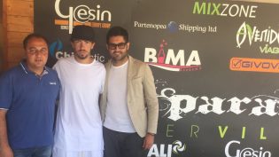 Il neo acquisto La Torre col ds Diana e mister Miserini