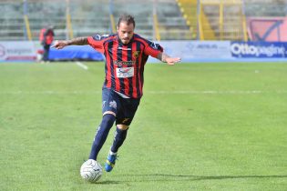 Mario Finizio difensore della Casertana (Foto Di Monda)