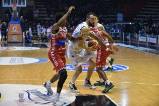 Andrea Ghiacci (Foto Di Monda)