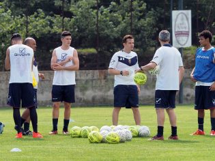 Mister Tedesco e il suo staff (Foto Scialla)