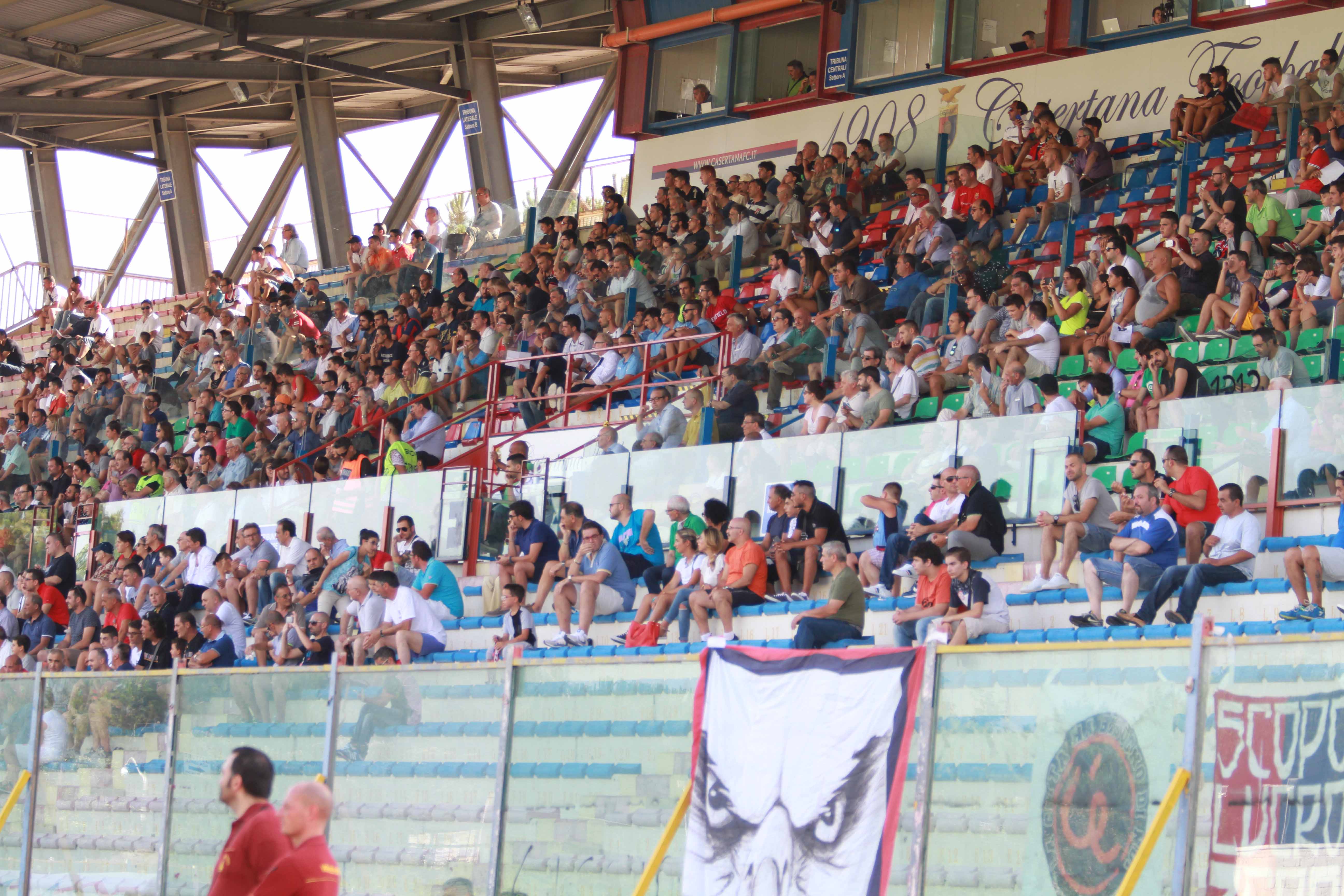 La tribuna del Pinto (Foto Carozza)