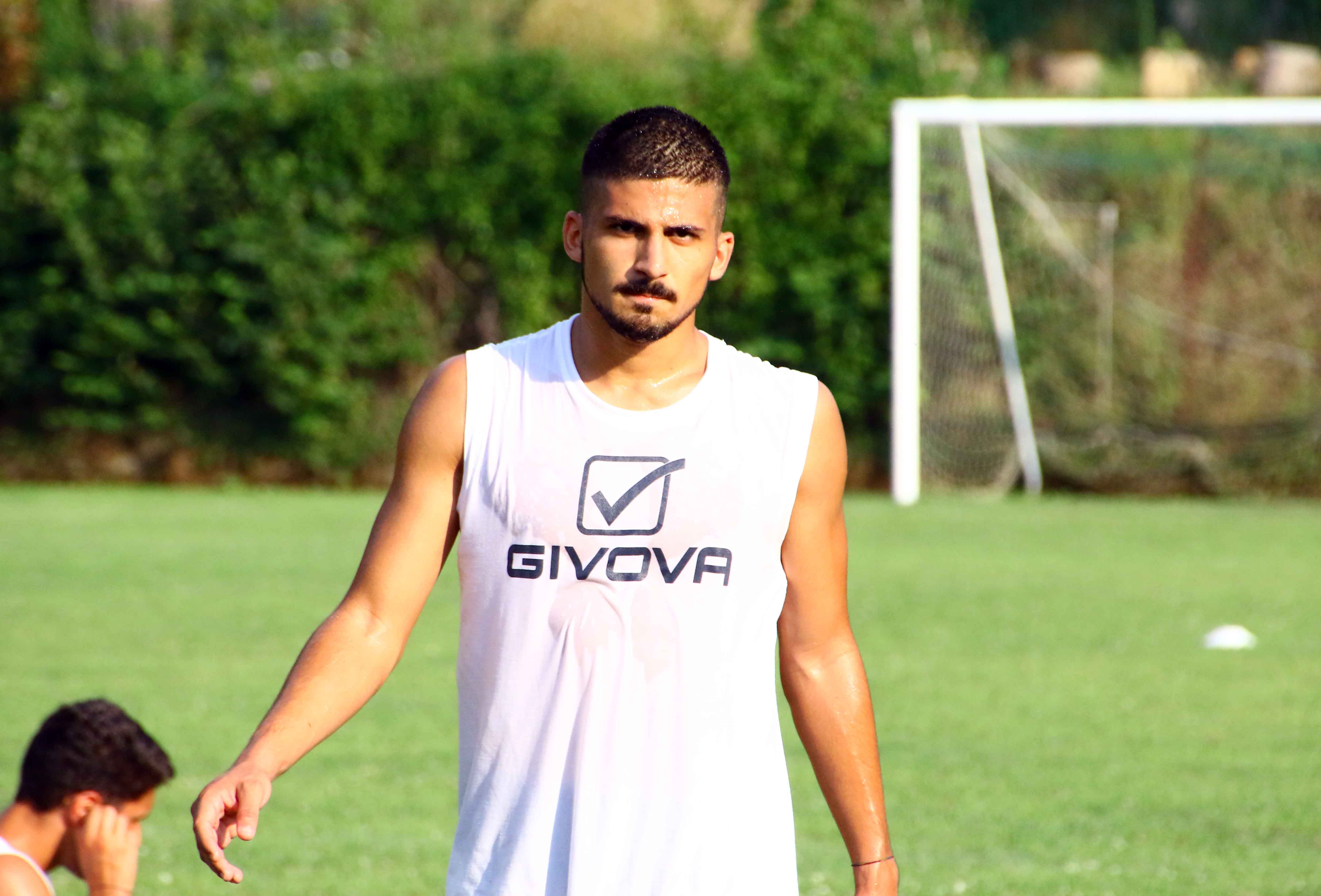 Tutta la grinta di Giuseppe Carriero: “Giocare davanti ai tifosi della Casertana sarà stupendo. Pronto a tutto per questa maglia”