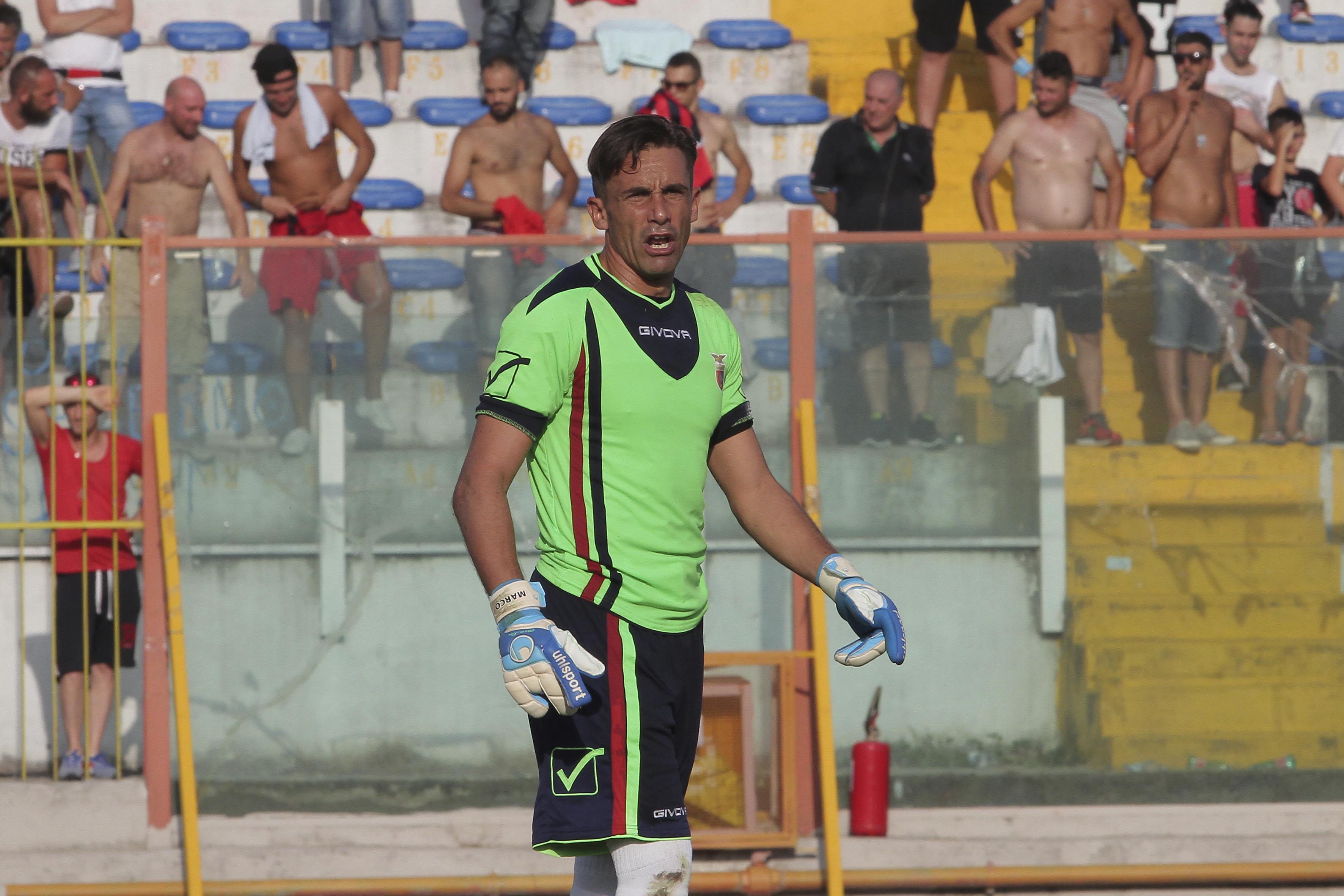 Grazie Raf, bandiera rossoblù!