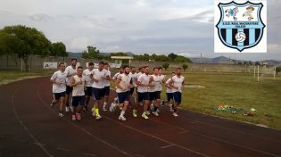 Giro di campo per la squadra (foto Ufficio Stampa A.S.D. Real Maceratese)