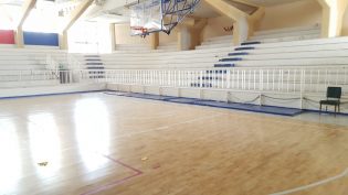 Una veduta del palasport di Via Medaglie d'oro