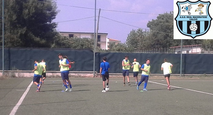 Ottimo test per la Real Maceratese contro lo Sporting Macerata: grande fair-play nella stracittadina