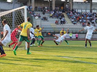 La Casertana in azione a Melfi (Foto Giuseppe Scialla)