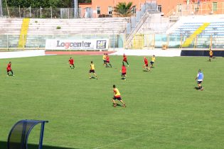 La Casertana durante l'amichevole di oggi al Pinto