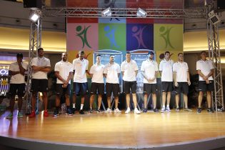 La Juvecaserta durante la presentazione (Foto Carozza)