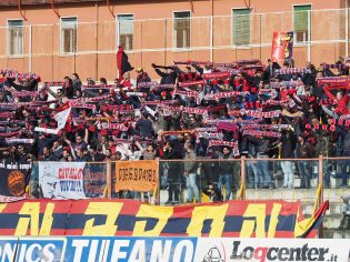 I tifosi della Casertana (Foto Giuseppe Scialla)