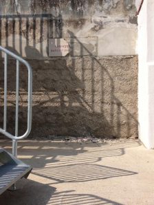 Rovinata la targa per Giuseppe De Felice