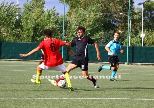 Rossi in azione contro la Real Maceratese