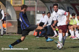 Un'azione della gara di domenica (Foto aversanormanna.com)