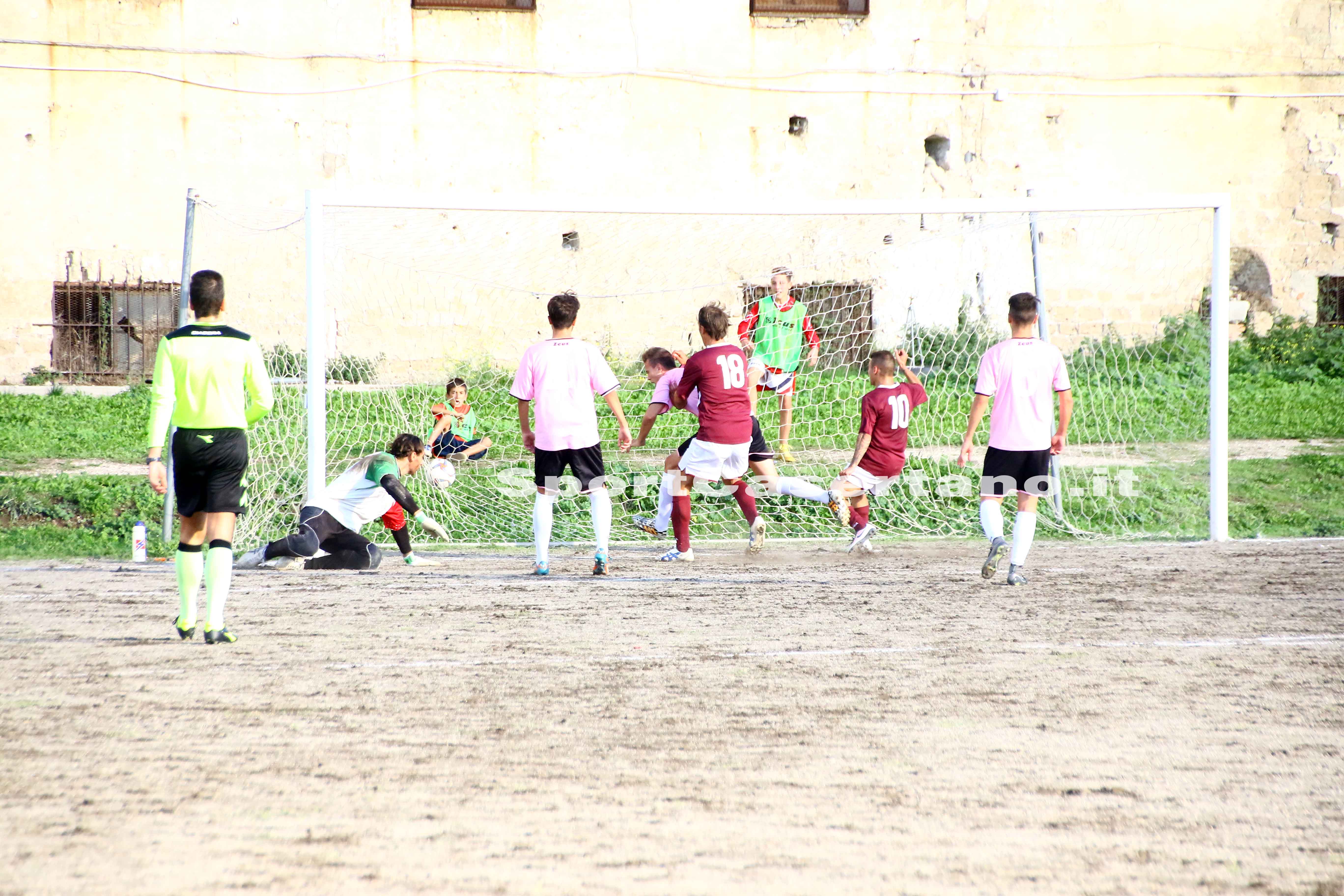 Un monumentale Della Corte non basta al Vitulazio, la Maddalonese si prende derby e vetta solitaria