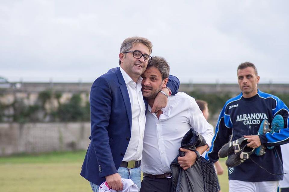 Zippo applaude l’Albanova: “Meraviglioso vedere lo stadio pieno”. Gli fa eco Sanchez: “Abbiamo vinto da brutti, sporchi e cattivi”