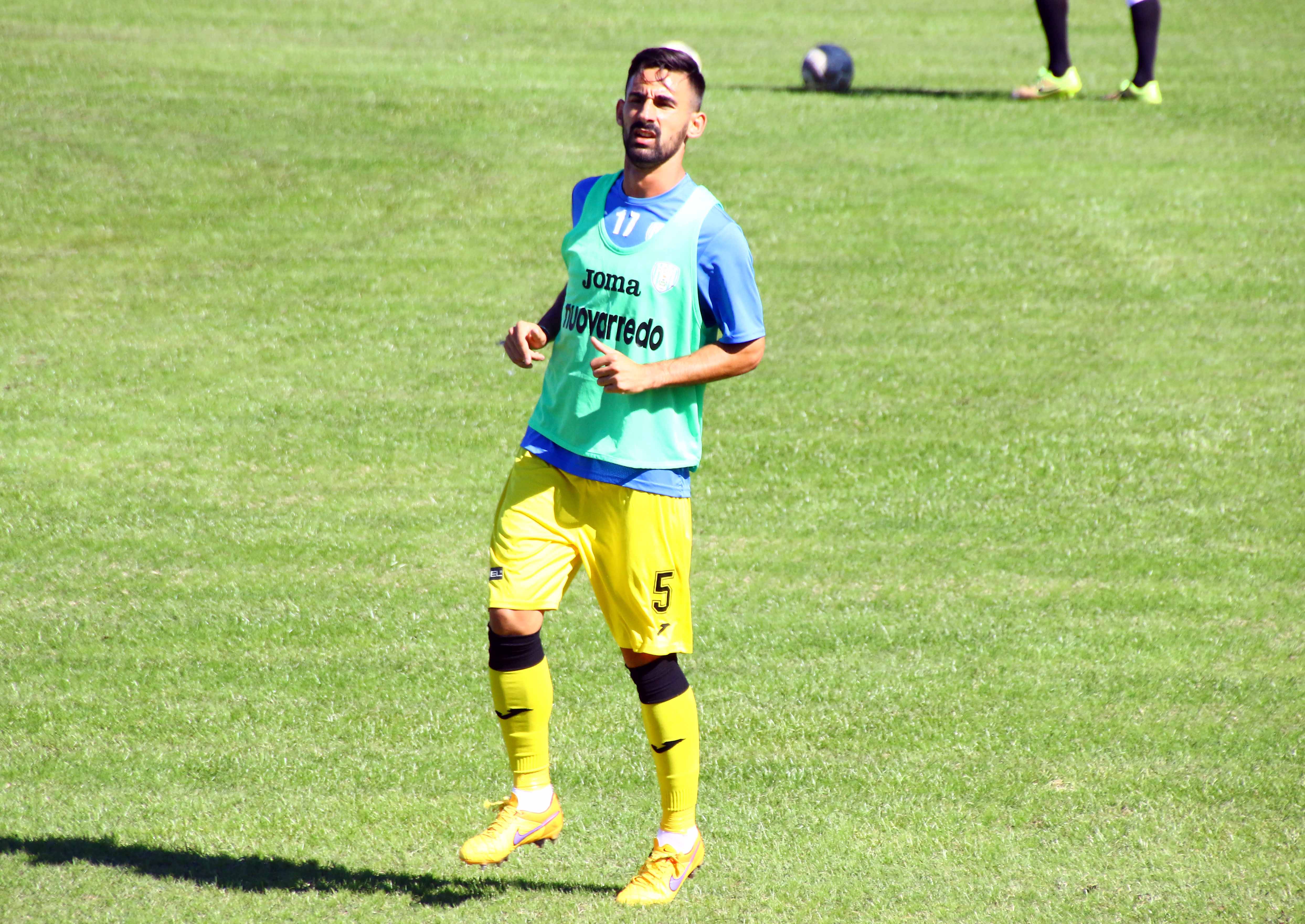 Riccardo Idda e quei tre anni in rossoblù: “La vittoria nel derby con la Salernitana resterà indimenticabile”