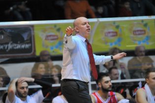 Coach Menetti (Foto Di Monda)