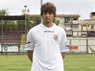 Il portiere Maraolo in lizza per una maglia con Lombardo (Foto aversanormanna.com)