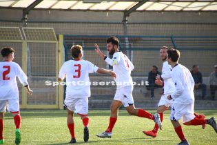 L'OLIMPIA CASALNUOVO FESTEGGIA DOPO IL GOL