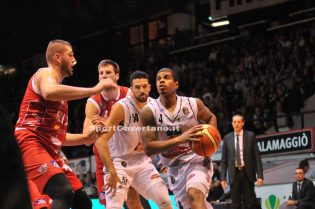 Sosa in azione contro Pistoia (Foto Alida Filauro)