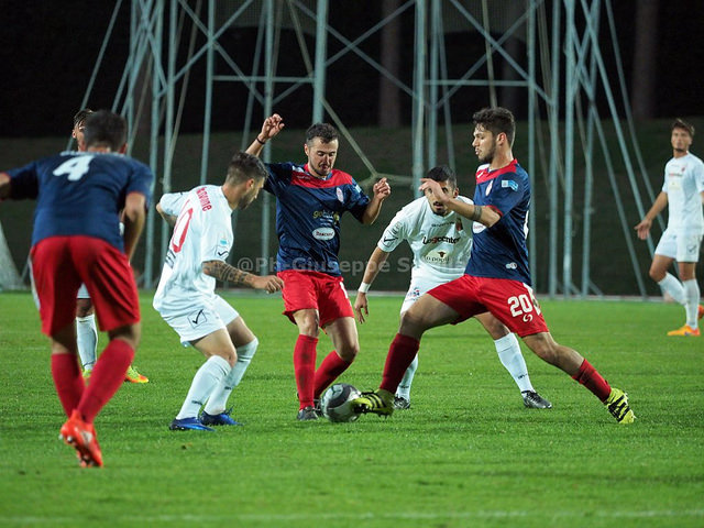 Casertana svogliata ed eliminata dalla Coppa Italia: le foto della trasferta a Macerata