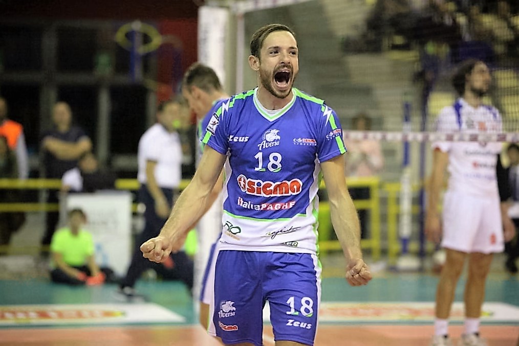 Sigma Aversa, un sogno che parte dalla B2. Il centrale Giacobelli: “Straordinaria la Serie A, con Ortona vietato fallire”