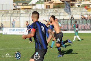 Manuel De Carolis dopo il goal (foto Michele Grassi)