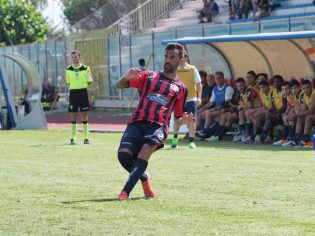 Pezzella uno dei tre ex rossoneri (Foto Giuseppe Scialla)