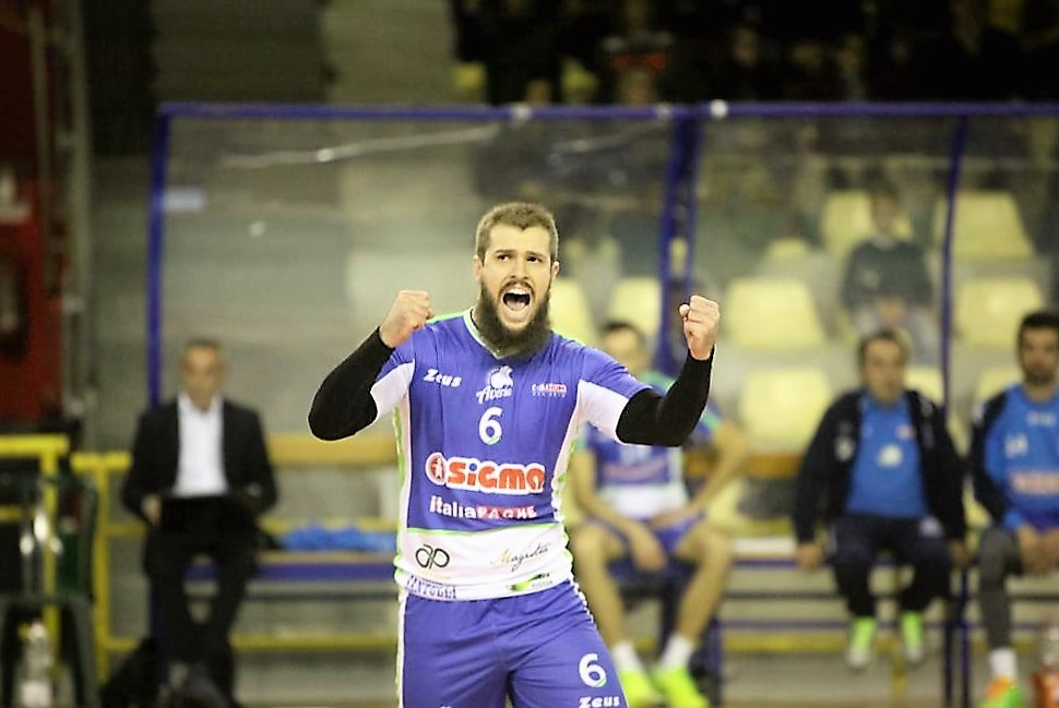 Sigma Aversa, la grinta di Putini: “Vittoria di cuore con Ortona, con Alessano è un big match”