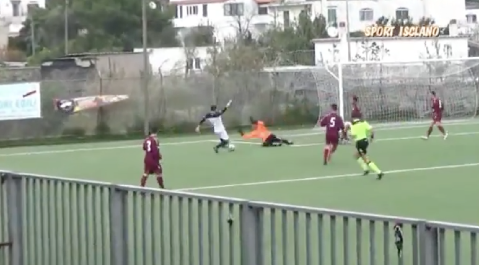 VIDEO – La Sessana risorge sull’isola: ripresa micidiale e Barano in gionocchio