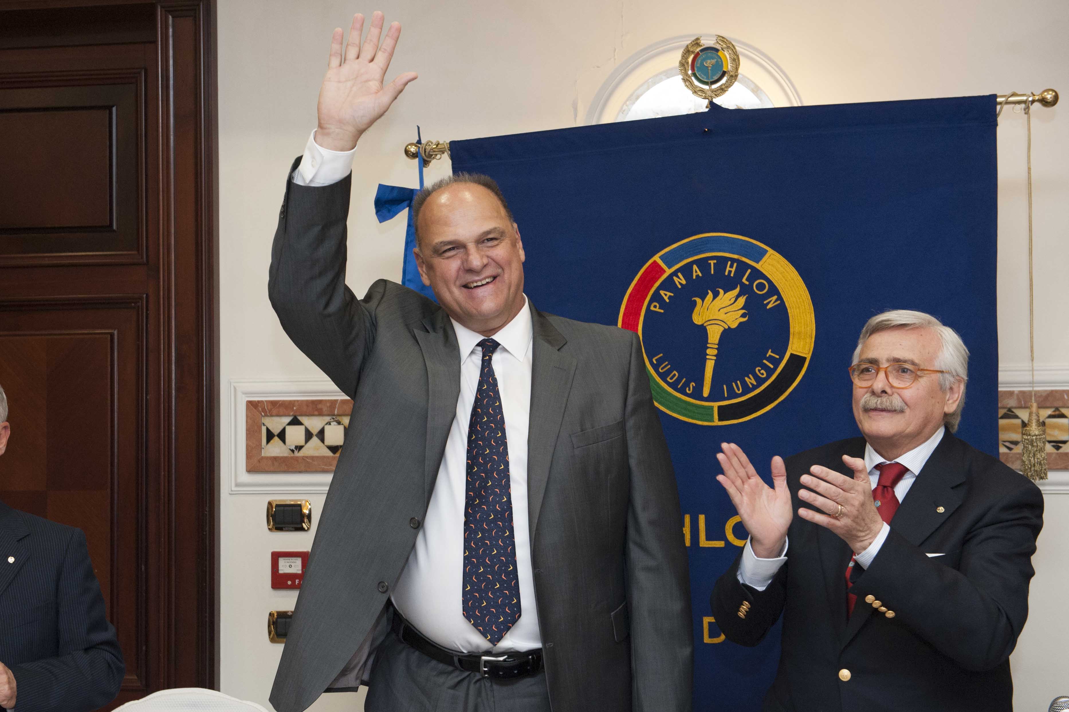 Il Panathlon premia Oscar, Santulli: “Un campione della vita e dello sport”