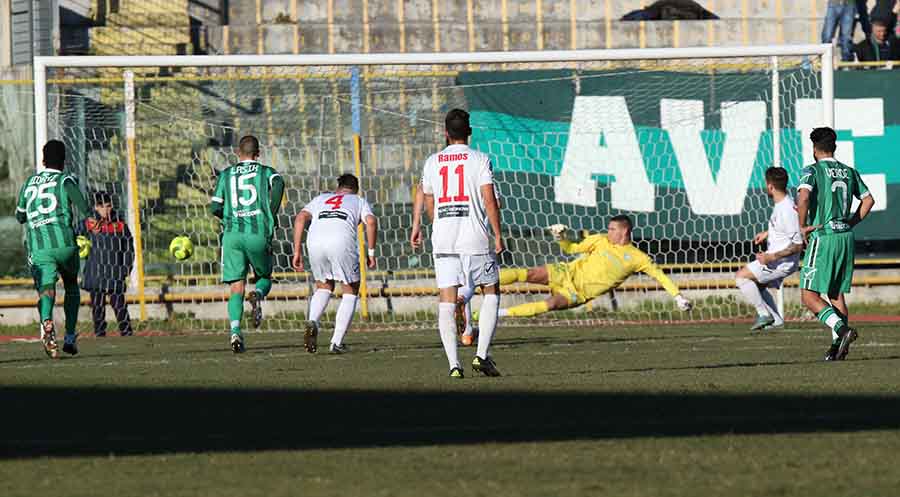 La Casertana doma i lupi, Avellino battuto al Pinto in amichevole