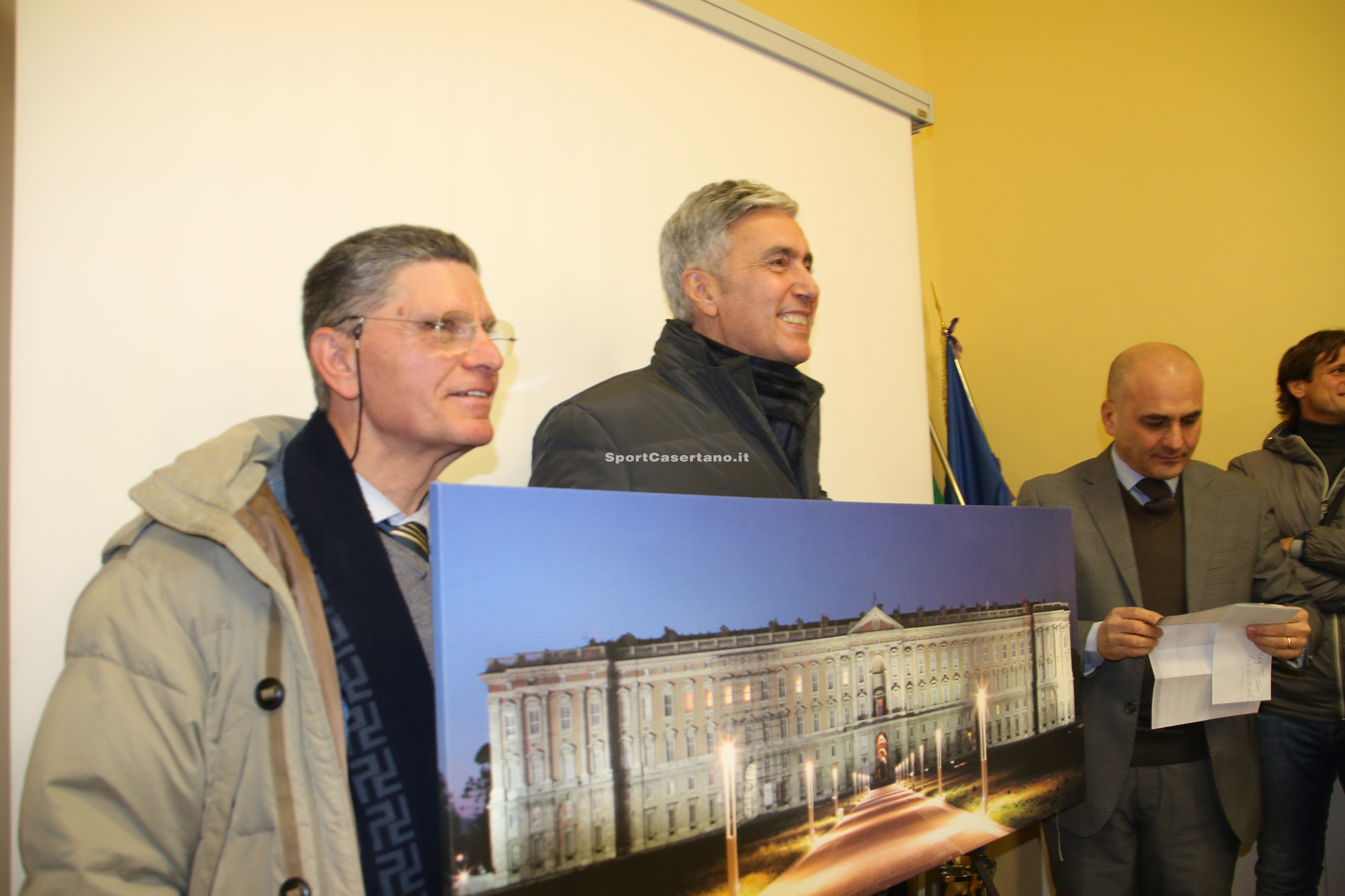 VIDEO – Proficua assemblea con tutti i club calcistici casertani, Sibilia: “Grande sinergia con le società”. Trombetta: “E’ l’inizio di una nuova era”