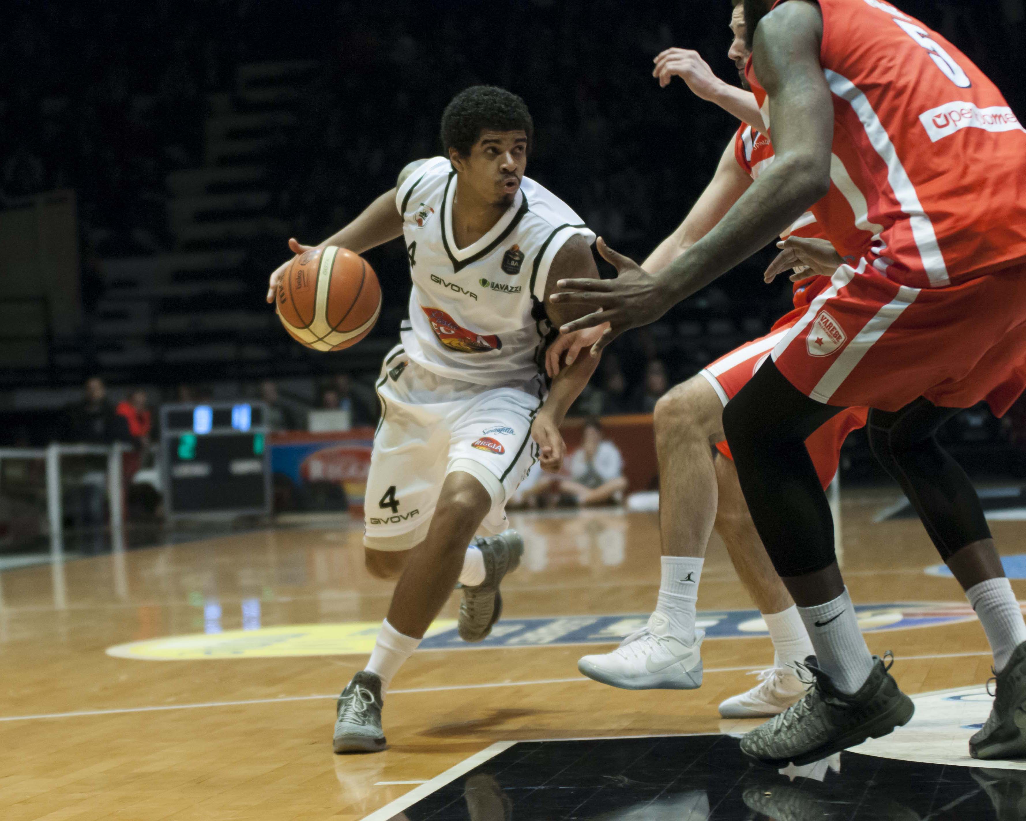 La Juve multa Sosa: “Mi scuso con i tifosi, ma quei fischi…”