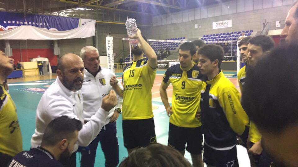 Il Vitolo Volley si conferma un osso duro, la Romeo Normanna la spunta al tie break