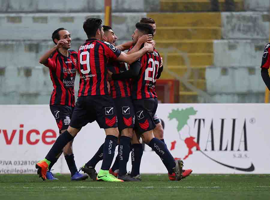 Un’altra pugliese cade al Pinto: prodezza di Carriero e Virtus Francavilla ko