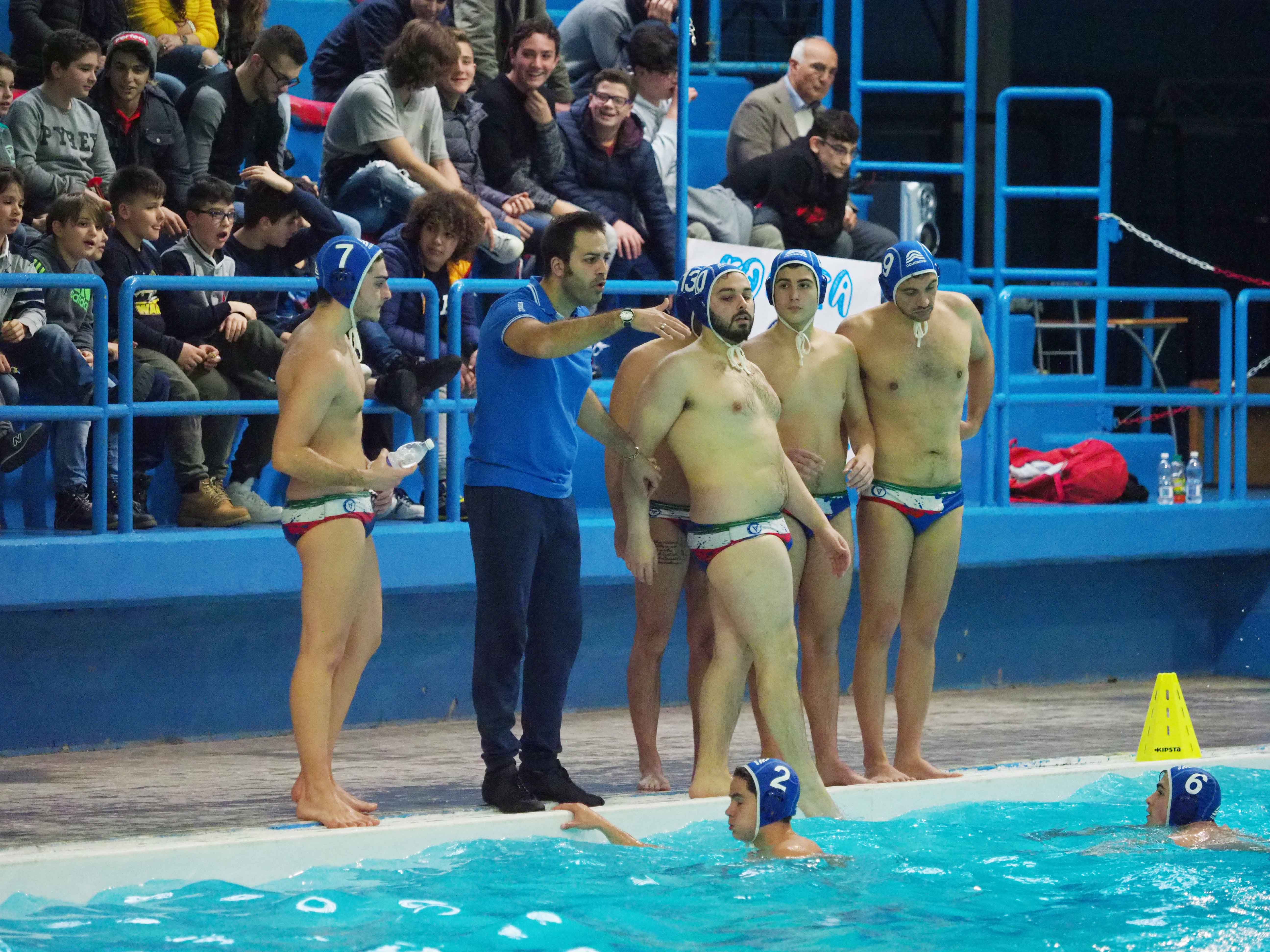 Prova di forza del Villani, il derby è tuo. Bove: “Stiamo acquistando quella maturità necessaria per puntare in alto ma che arbitraggio…”