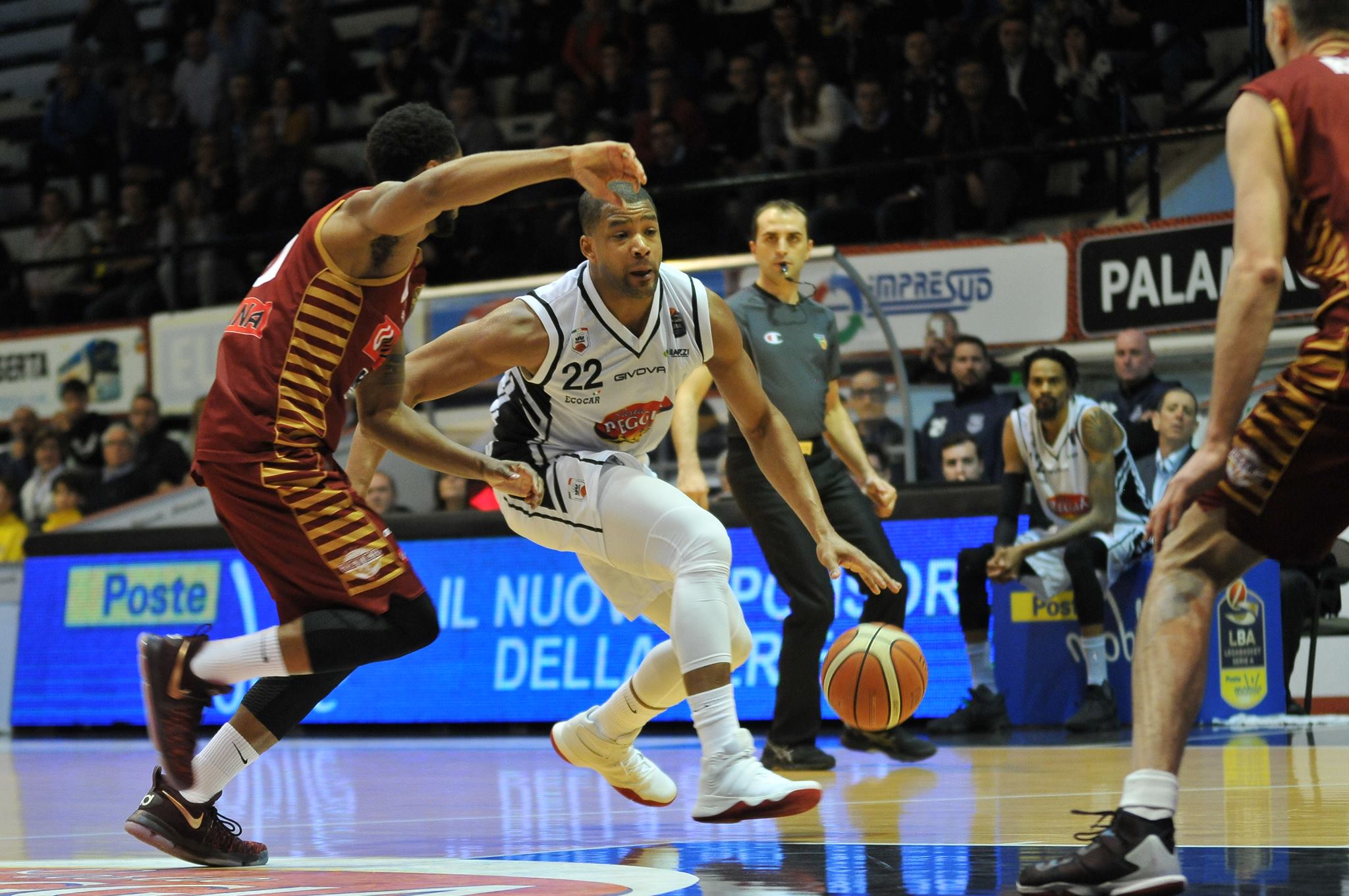 Suicidio Juve, Venezia vince in volata