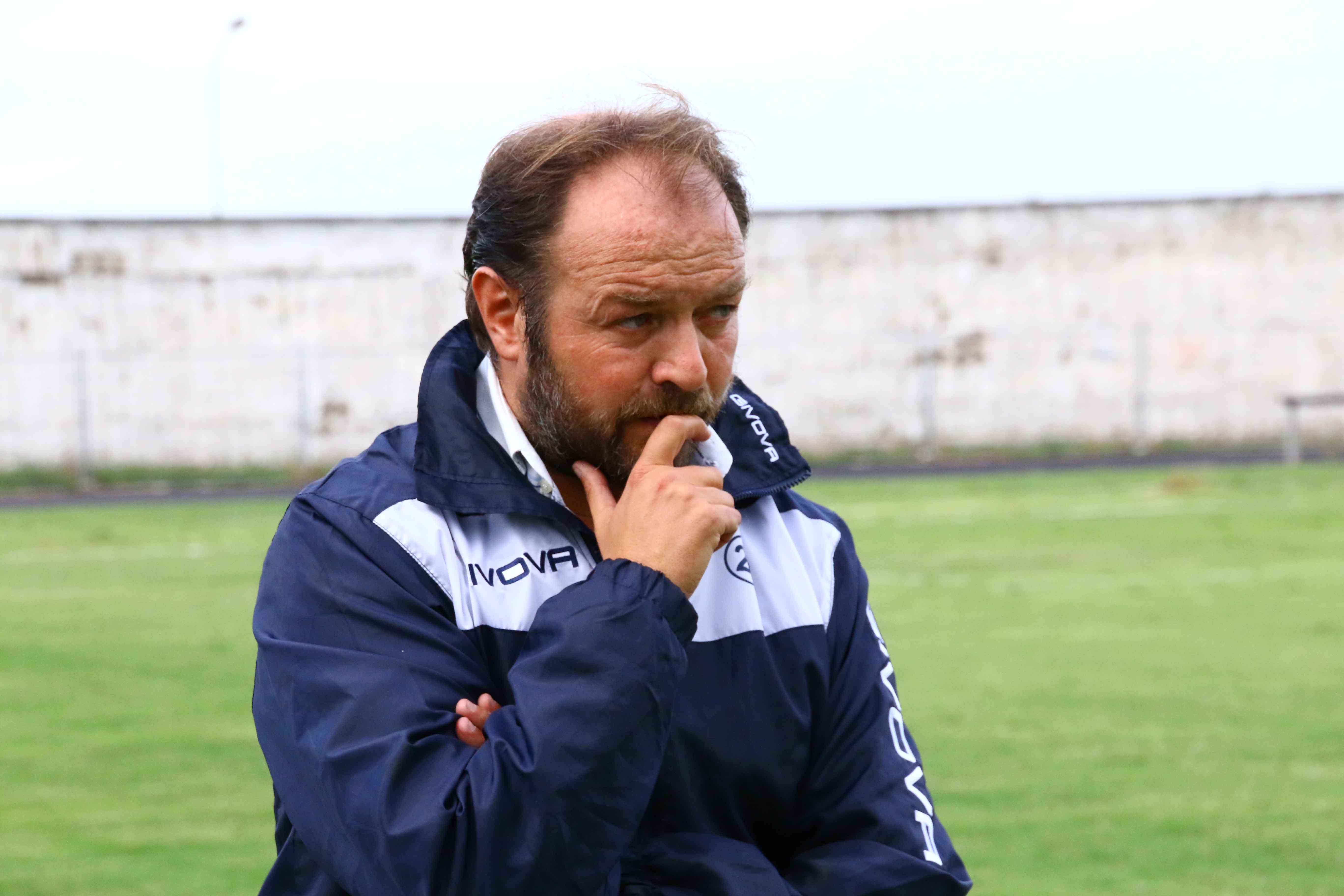 Mister Potenza rialza la Real Albanova: “Mi assumo le responsabilità della disfatta di sabato ma ora guardiamo avanti e battiamo la Sessana”