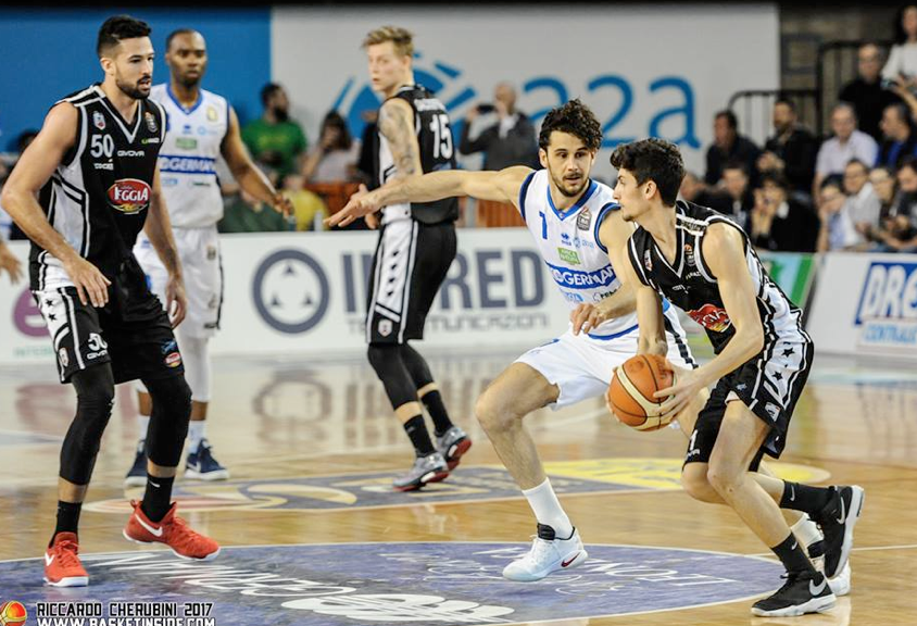 ‘Leghiamocela ar dito’: “Il sangue si mastica, ma non si sputa!”