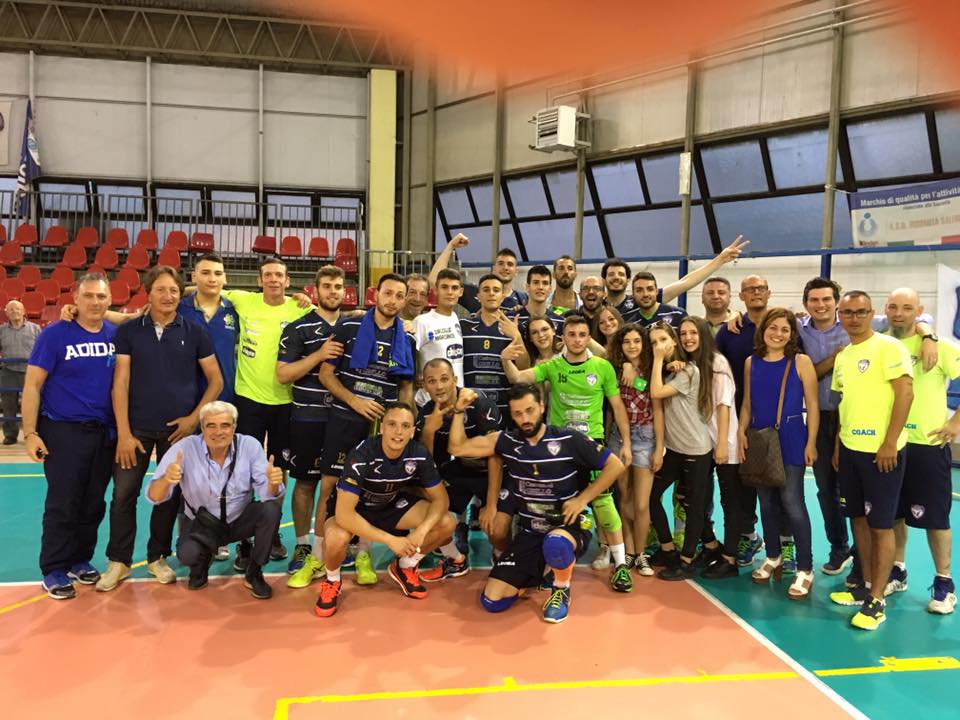 Volley Marcianise è semifinale! Sbancata Salerno e mercoledì arriva Pozzuoli. Siciliano e Sgueglia: “Grande reazione di squadra. Grazie a chi ci sta sostenendo”